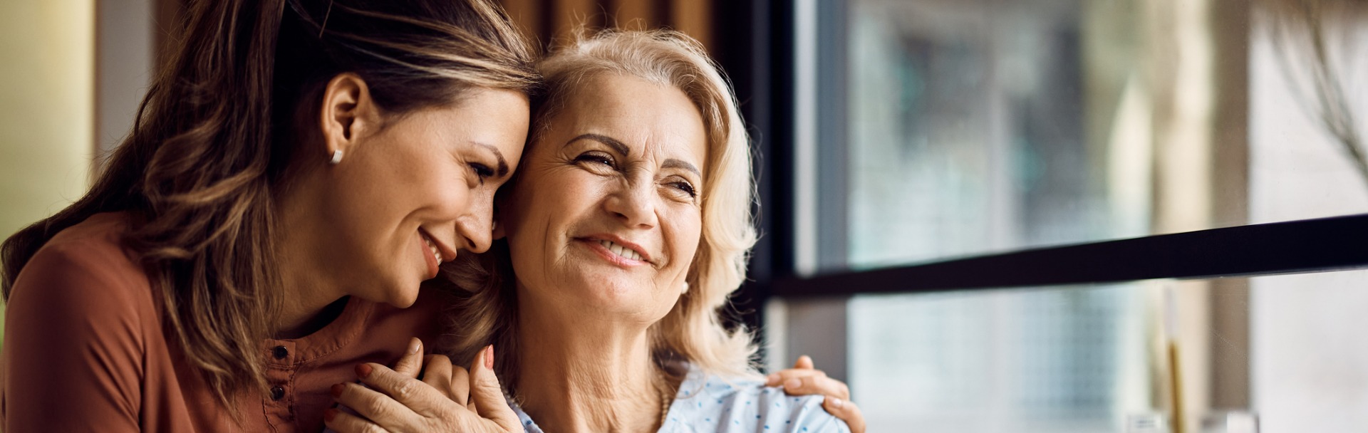 mamá e hija felices